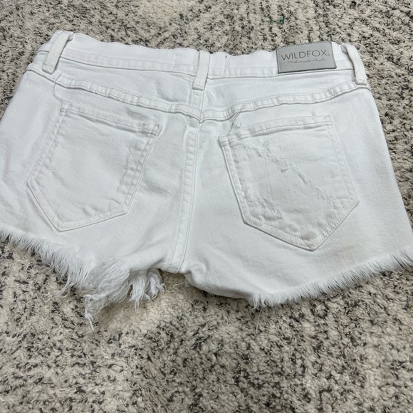 Wildfox Ruby Mid Rise Jean Cut Off Shorts Size 25 White Distressed Short Denim - Picture 2 of 3